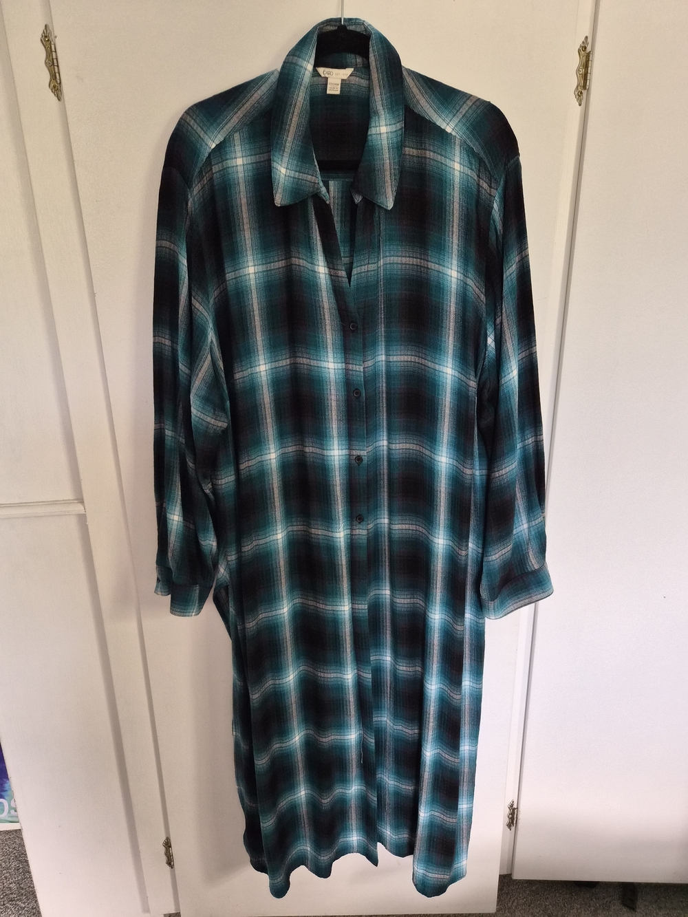 Women's Cato Teal and Black Plaid Button-Down Long Shirt/ Dress, Size 22/24